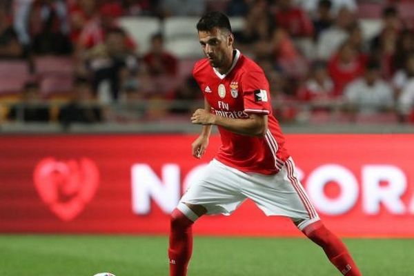 Μετακομίζει στην Αγγλία ο Σάμαρης