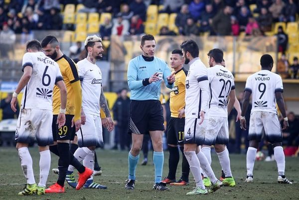 ΟΦΗ: «Ανεπιθύμητος ο Αρετόπουλος»