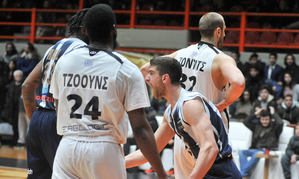 Χαμός στην Αμαλιάδα, οπαδοί ήρθαν στα χέρια με παίκτες του Προμηθέα
