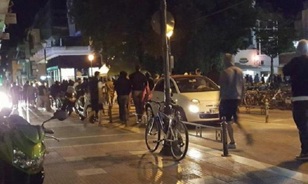 Πορεία οπαδών της ΑΕΚ στον Βόλο!