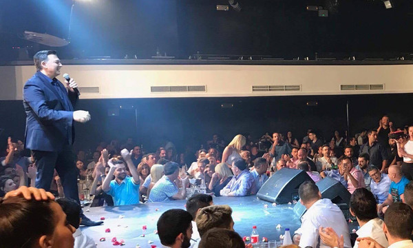 Γιώργος Καραγκούνης και Κλάους Αθανασιάδης διασκέδασαν στον Νίκο Μακρόπουλο