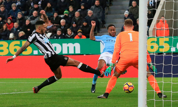 Premier League: Κάνει πλάκα η Σίτι! (video)
