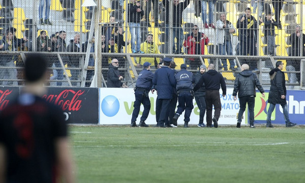 Χαμός στο Άρης-Απόλλων Πόντου - «Ξύλο» στα αποδυτήρια και σπασμένο πόδι (photos)