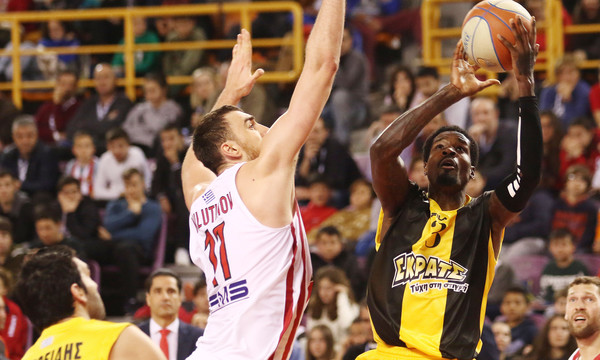 Ολυμπιακός-ΑΕΚ 83-88: Στα «κιτρινόμαυρα» το Κύπελλο Ελλάδας!