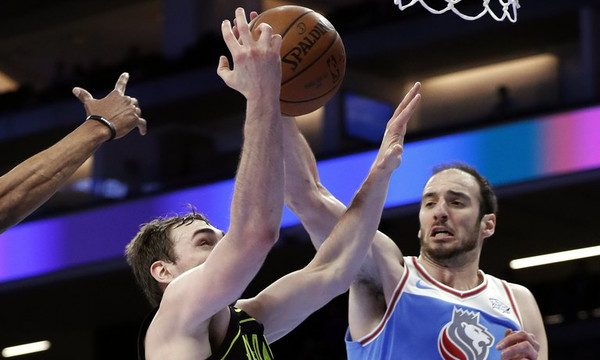 NBA: Ο «διπλός» Κουφός πήρε τον… εμφύλιο με Ντόρσεϊ (video)