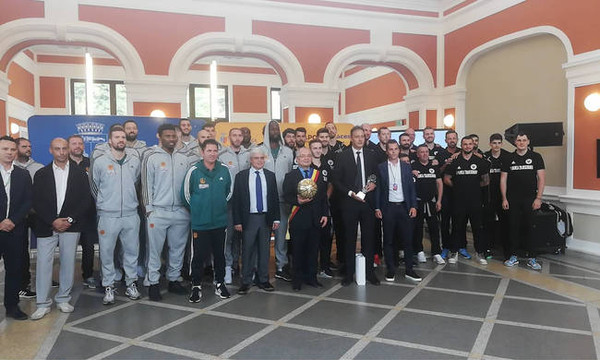 «Ο Παναθηναϊκός είναι η μεγαλύτερη ομάδα που έχει έρθει στη Ρουμανία» (videos)