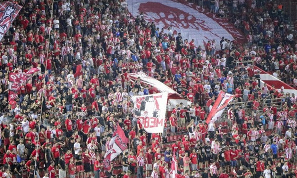 Πανό κατά του ΠΑΟΚ από οπαδούς του Ολυμπιακού (photos)