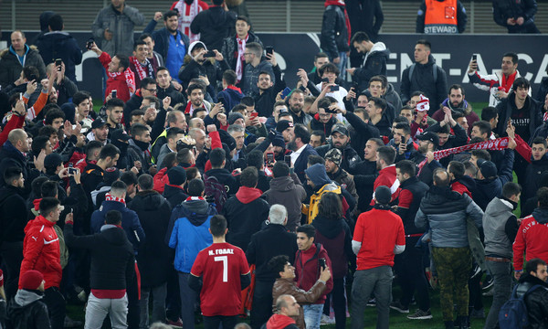 UEFA: Καλεί σε απολογία τον Ολυμπιακό
