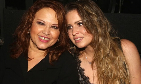 Η Νικολέτα Βλαβιανού έγινε γιαγιά και ανέβασε την πρώτη φωτογραφία του εγγονού της!