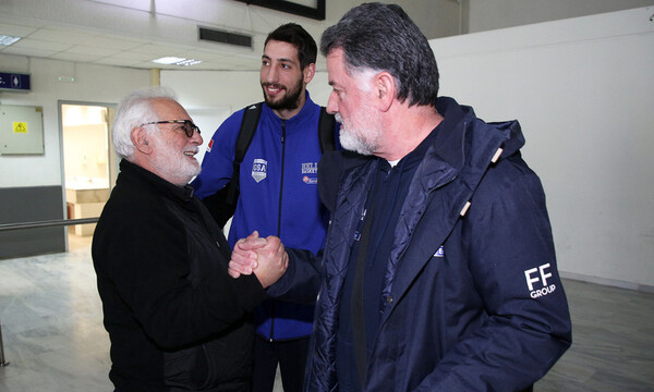 Εθνική ομάδα: Καρέ καρέ η άφιξη στο Ηράκλειο (photos)